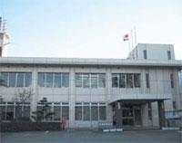 三田川庁舎外観の写真