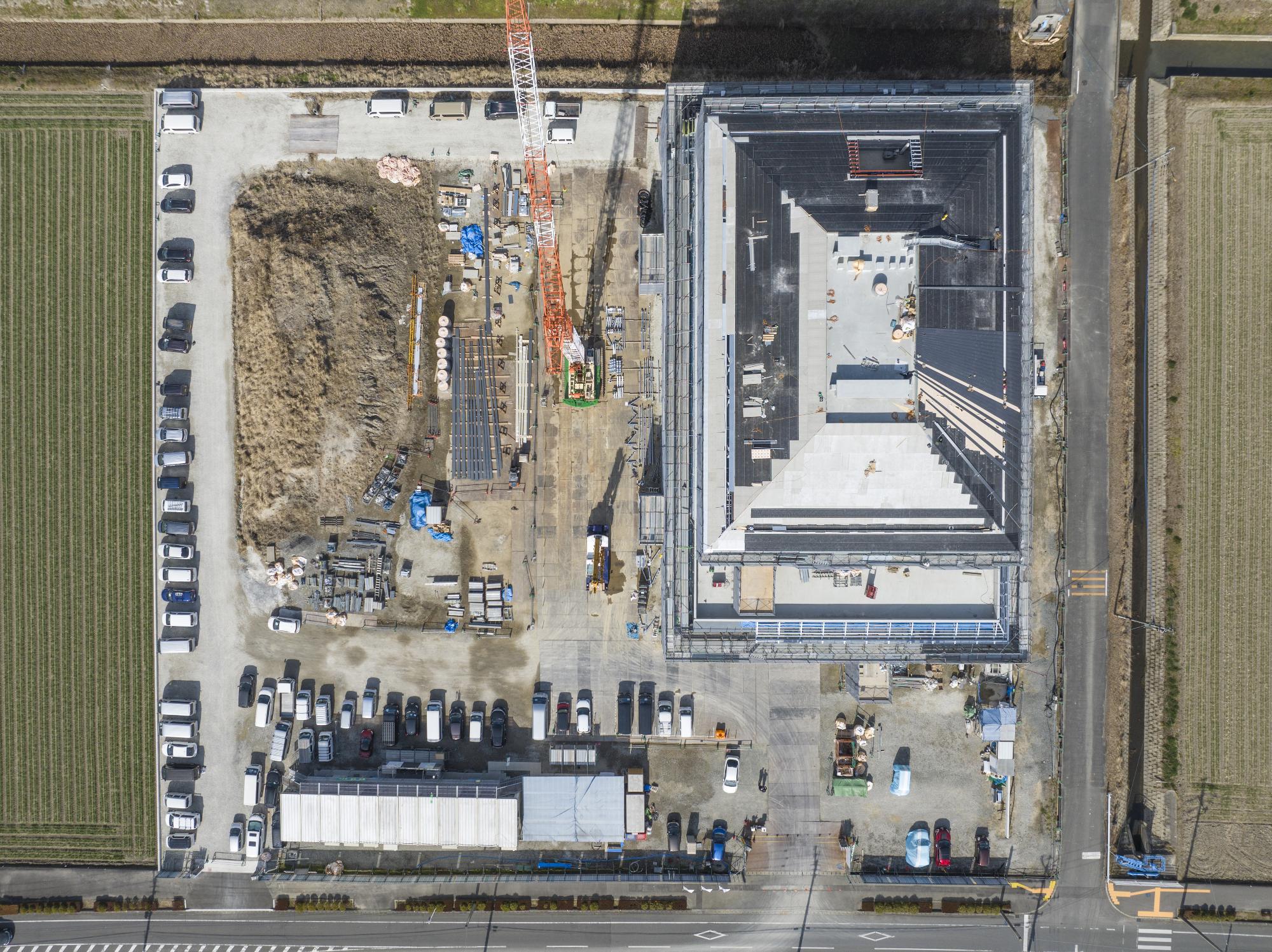 新庁舎建設令和8年1月末進捗状況写真敷地中央上空より