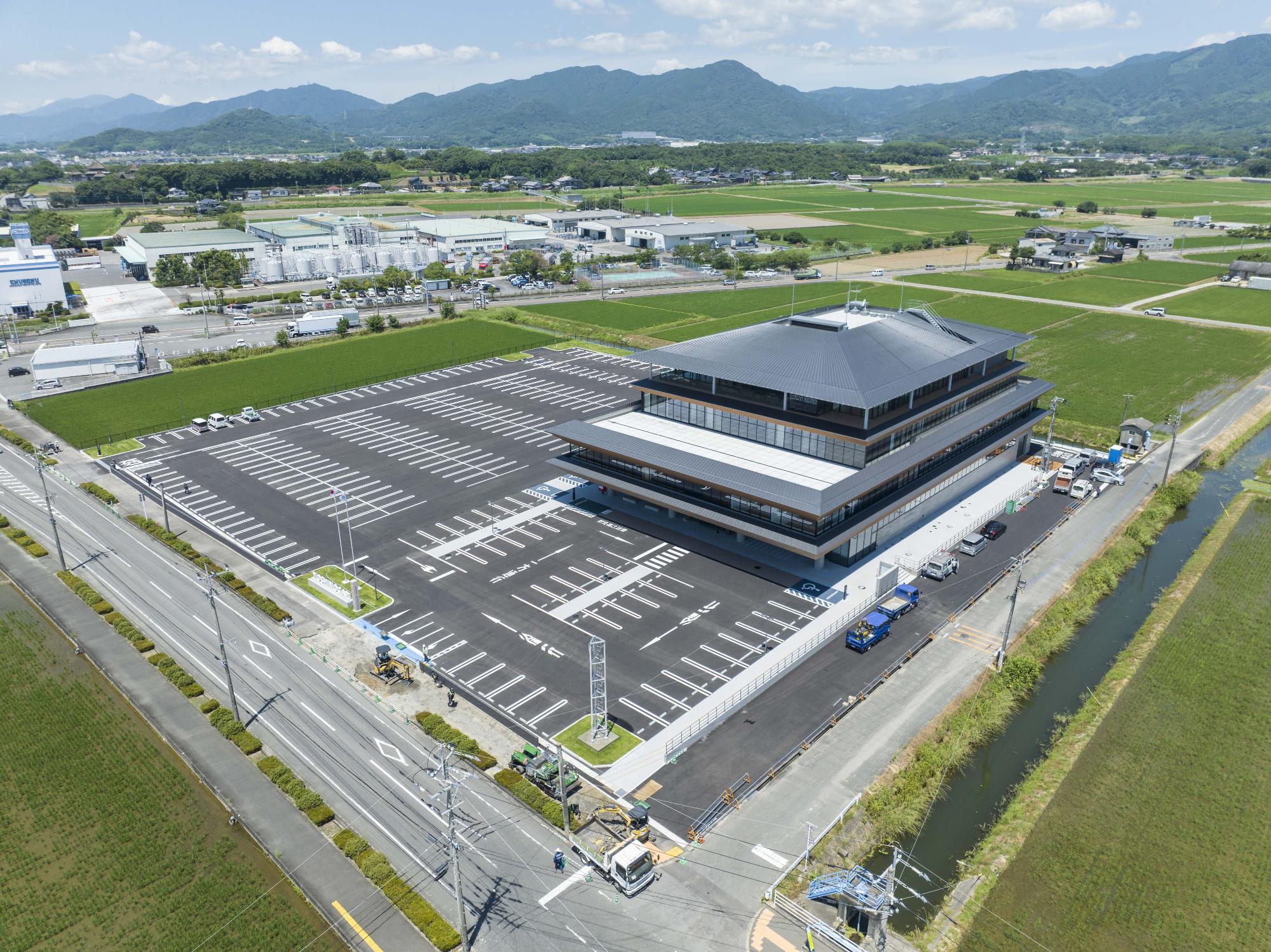 新庁舎建設令和8年7月末進捗状況写真敷地南東より